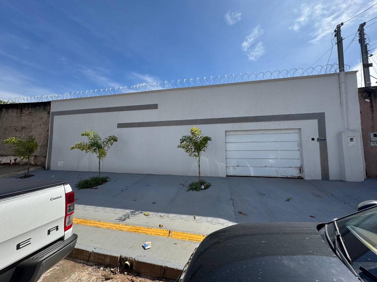 Casa Residencial - 3 Quartos 1 Suíte -  193 m2 Construção 