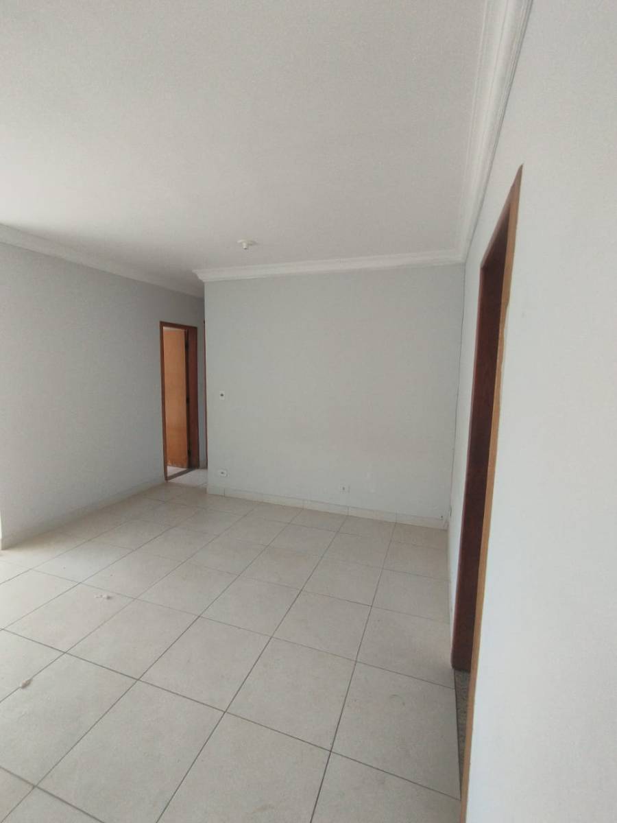Apartamento 3 Quartos - 1 Suíte - 93 m2 - Primeiro andar