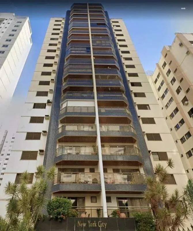 Apartamento 4 Quartos - 2 Suites - 137 m2  - 2 Garagens